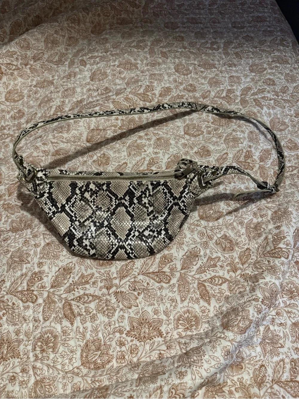 Neutral Snake Print Crossbody Waist Bag - Versatile Hands-Free Carry